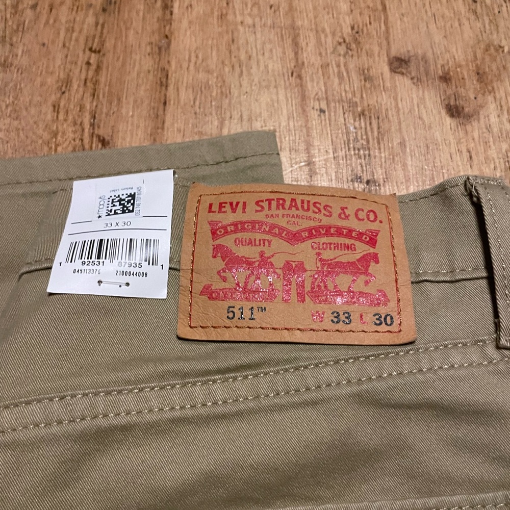 Brand New. Never Worn.